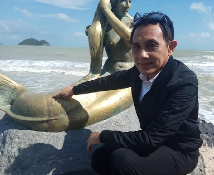 Bom Tak Hancurkan Pesona Putri Duyung Pantai Samila